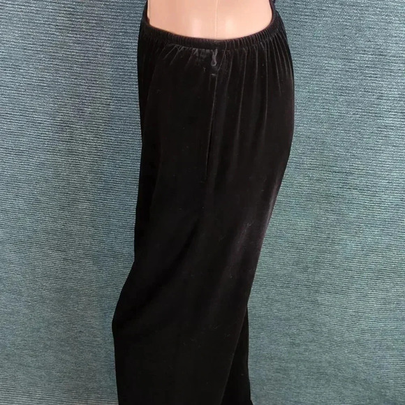 Black Velvet Pants Sag Harbor Petites - Picture 6 of 11